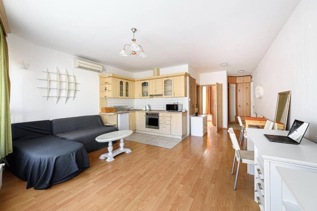 Lovely Apartment In City Centre For 4 Guests Budapeszt Zewnętrze zdjęcie