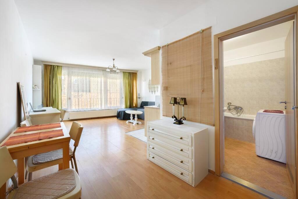 Lovely Apartment In City Centre For 4 Guests Budapeszt Zewnętrze zdjęcie