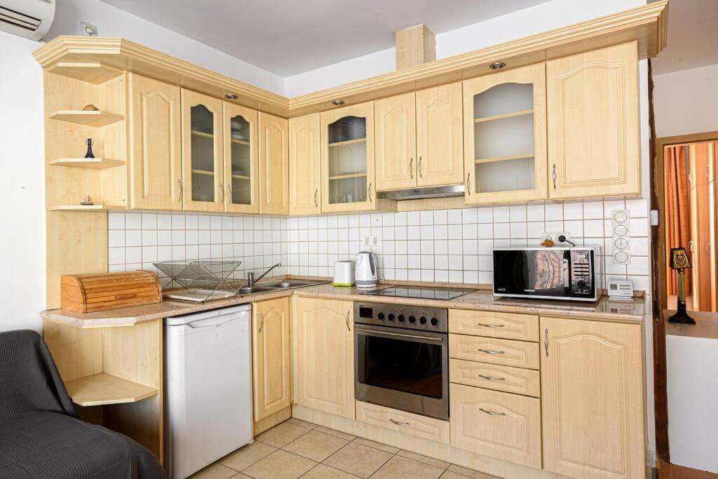 Lovely Apartment In City Centre For 4 Guests Budapeszt Zewnętrze zdjęcie