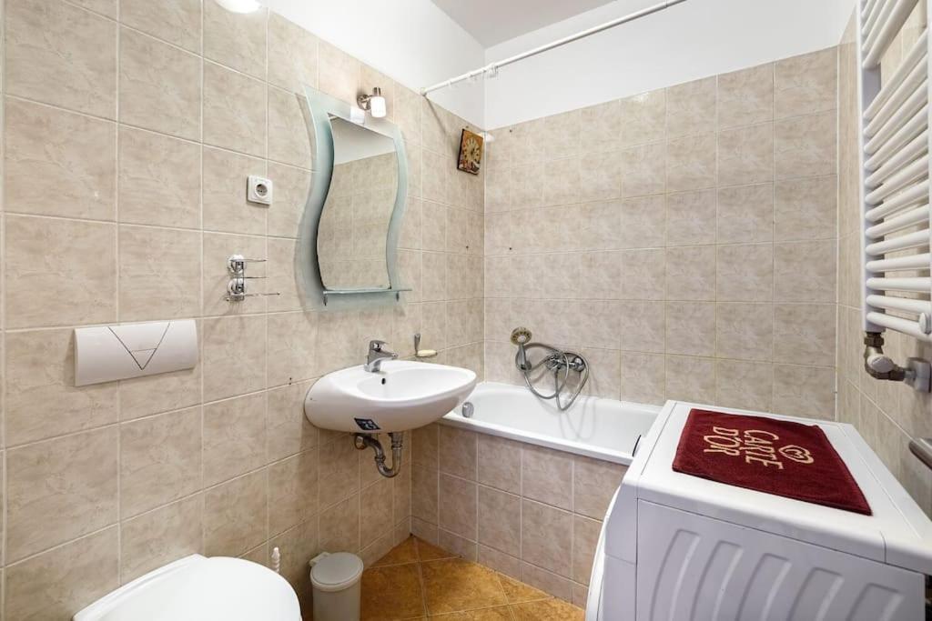 Lovely Apartment In City Centre For 4 Guests Budapeszt Zewnętrze zdjęcie