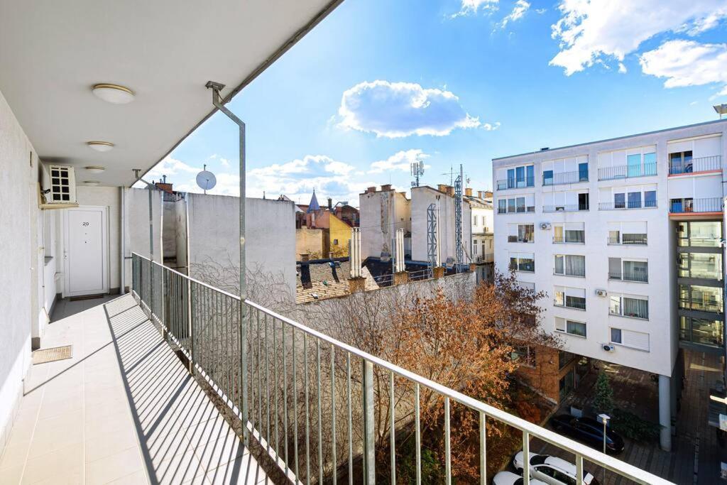 Lovely Apartment In City Centre For 4 Guests Budapeszt Zewnętrze zdjęcie