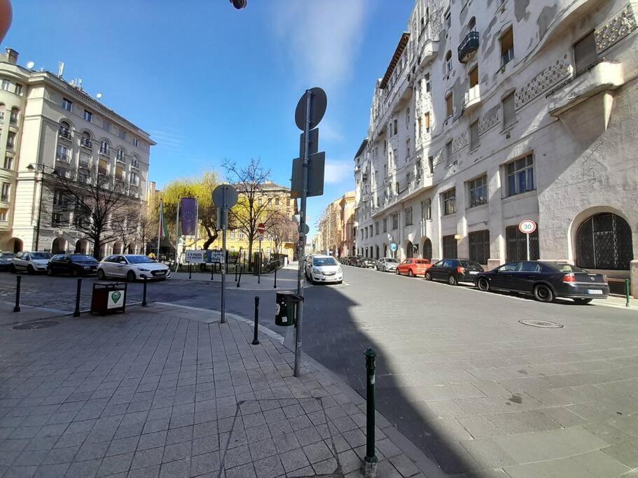 Lovely Apartment In City Centre For 4 Guests Budapeszt Zewnętrze zdjęcie
